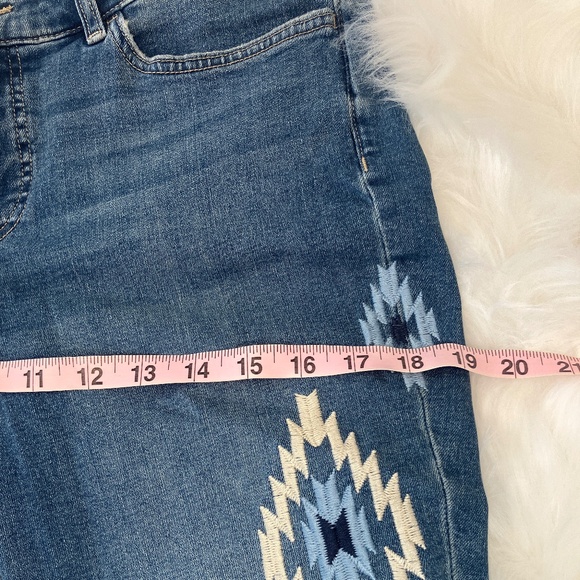 NWT Chaps Blue Jeans/Embroidered/Slimming Fit/Slim Leg - Picture 14 of 16